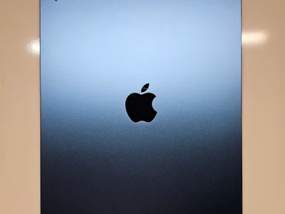 Apple iPad A16 256GB + Apple Pencil 1