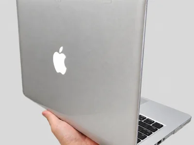 MacBook Pro 13″ Retina (Early 2015)