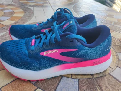 Унисекс кроссовки Mizuno Wave Panthera