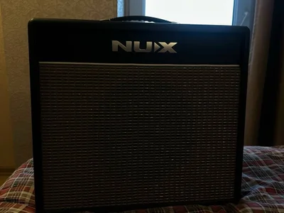 Комбик NUX 40 Вт
