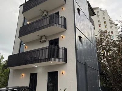 Дом 5 спален в Махинджаури, $3000