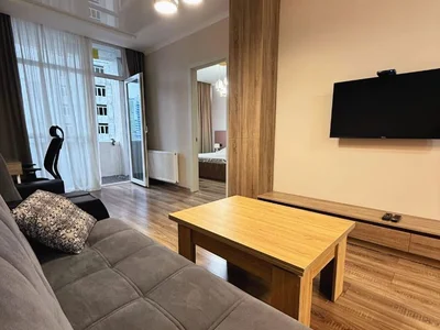 3-комнатная квартира, ул. Кобаладзе, 15, $800