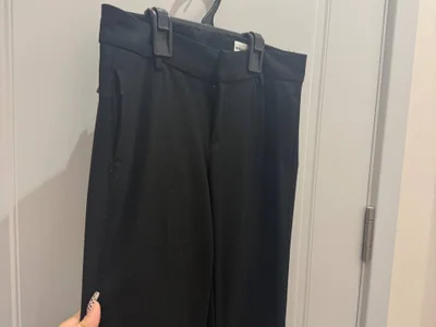 Черные обтягивающие брюки Bershka