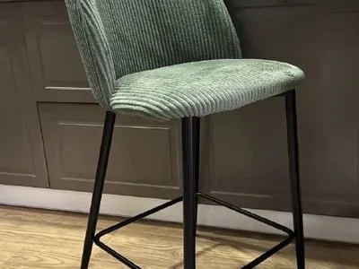 🛋️ **Барный стул**