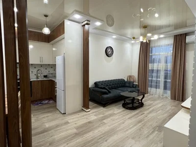 3-комнатная квартира, 75 м², $650