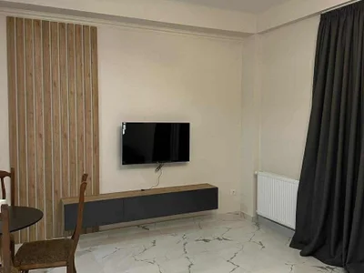 2-комнатная квартира, 52 м², $600