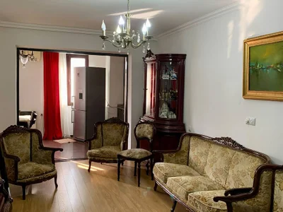 2+1, ул. К. Гамсахурдия, 40, $700