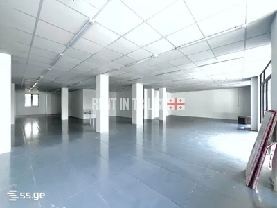 Коммерческое помещение 192 кв.м в Глдани, $1800