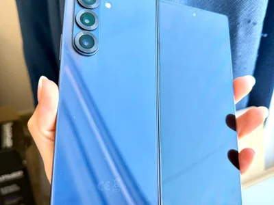 Samsung Galaxy Z Fold 6