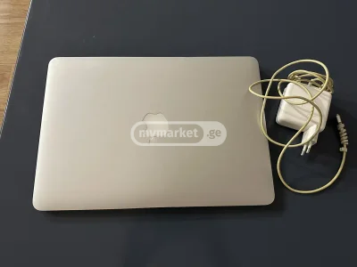 Ноутбук Apple