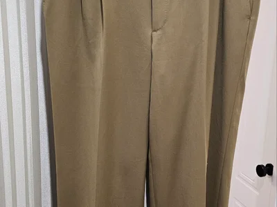 Мужские брюки Burberry. На размер m-l, отличное состояние.