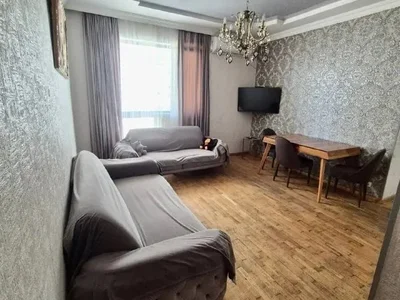 3 спальни, большая гостиная, $600