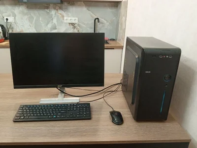 Игровой ПК с монитором и периферией