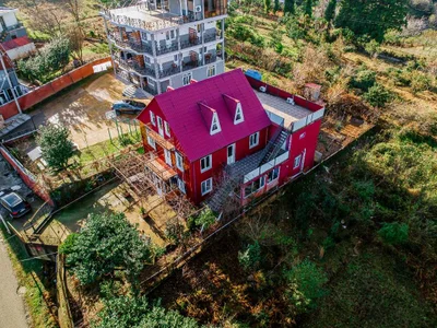 9 room Private House For Sale