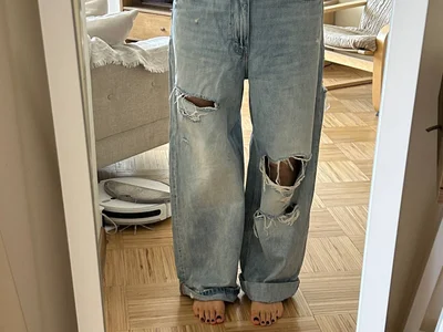 Джинсы Zara