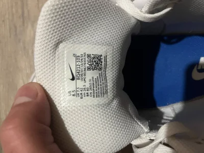 Кроссовки Nike