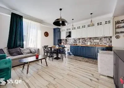 3-комнатная квартира. Вера