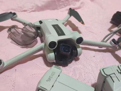 Квадрокоптер DJI Mini 3 Pro с расширенным комплектом аксессуаров и очками FPV