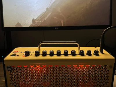 Гитарный комбик Yamaha THR10 II