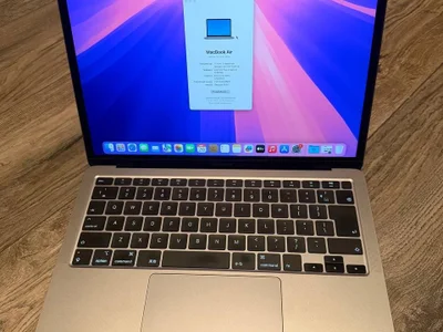 MacBook Air 13
