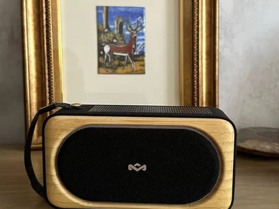 Портативная колонка House of Marley Roots Solar