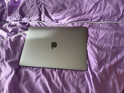 MacBook Pro 13 (2020) i5 16GB 256GB