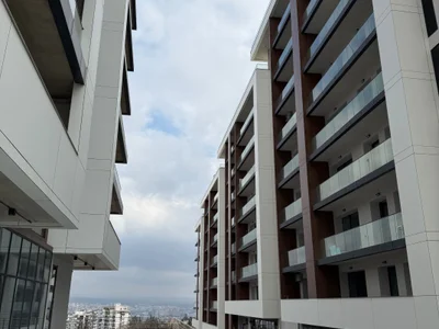 2 room Flat For Sale. Ortachala