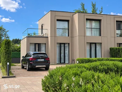 4 room Private House For Sale