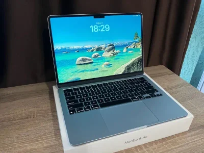 MacBook Air 13 M4 2025