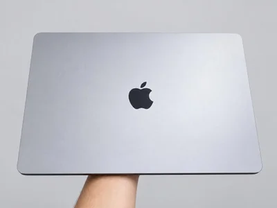 MacBook Air 15 M4 16GB/512GB
