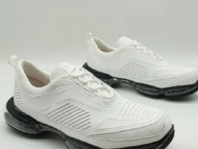 Кроссовки Prada 42/43