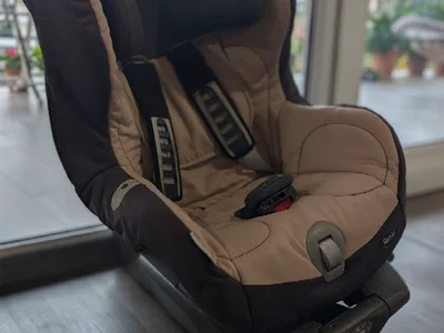 Детское автокресло Britax Römer Safefix Plus