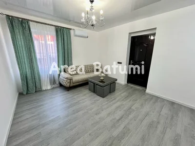 1+1, Старый фонд, ул. Бесика 42, $450