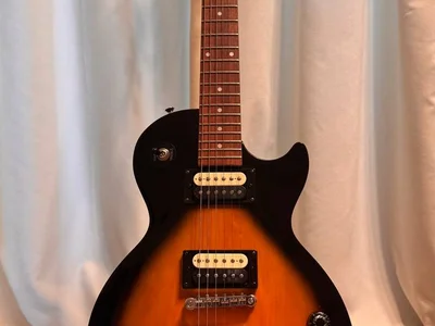 Эпифон Les Paul Studio E1