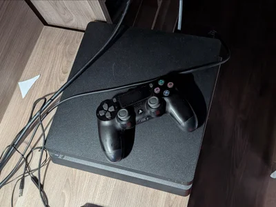 PlayStation 4 Slim 1TB