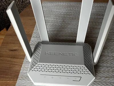 Wi-Fi роутер Keenetic Hopper KN-3811