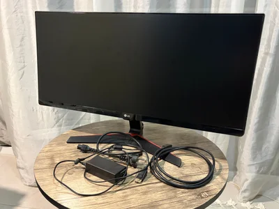 Монитор LG 29UM69G-B