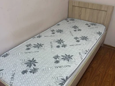 Кровать 90x200 с новым матрасом