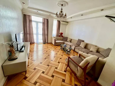 2 спальни, рядом с парком, $1000