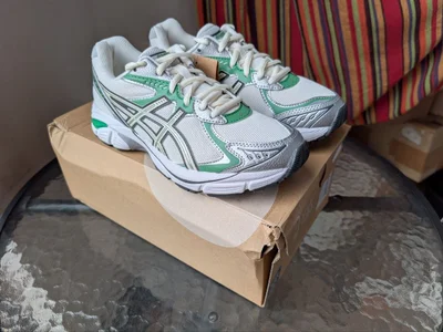 Женские кроссовки ASICS GT-2160
