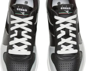 Женские кроссовки DIADORA