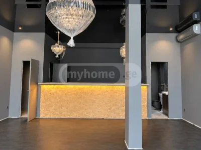 Коммерческое помещение 70 кв.м в Старом Батуми, $2000