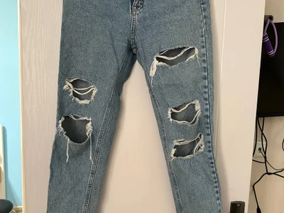 Джинсы Pull&Bear рваные