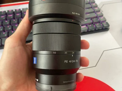Объектив Sony FE 24-70mm F4 ZA OSS