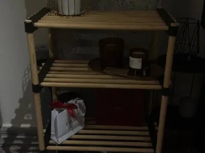 Деревянная полка для хранения