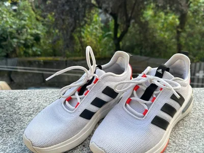 Кроссовки Adidas белые