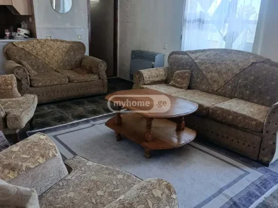 Частный дом с 4 комнатами в районе аэропорта