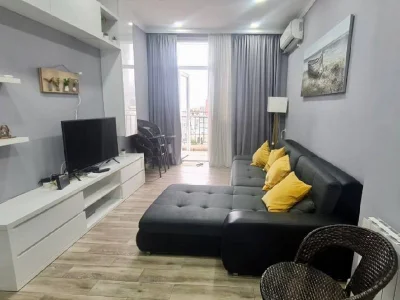 Долгосрочная аренда квартиры на Khimshiashvili st. 30 Khimshiashvili District