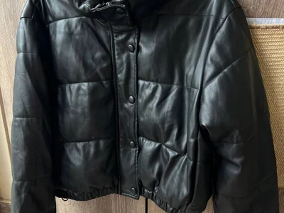 Кожаный пуховик Zara