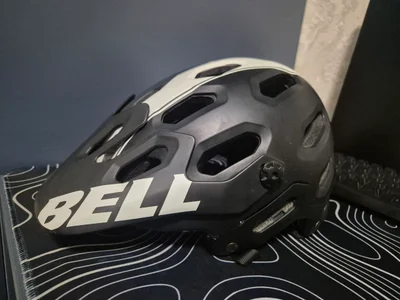 Вело шлем BELL